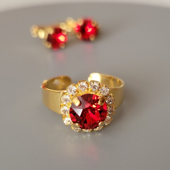 Austrian Crystal Earrings in Yellow Gold - Picture 5 of 5